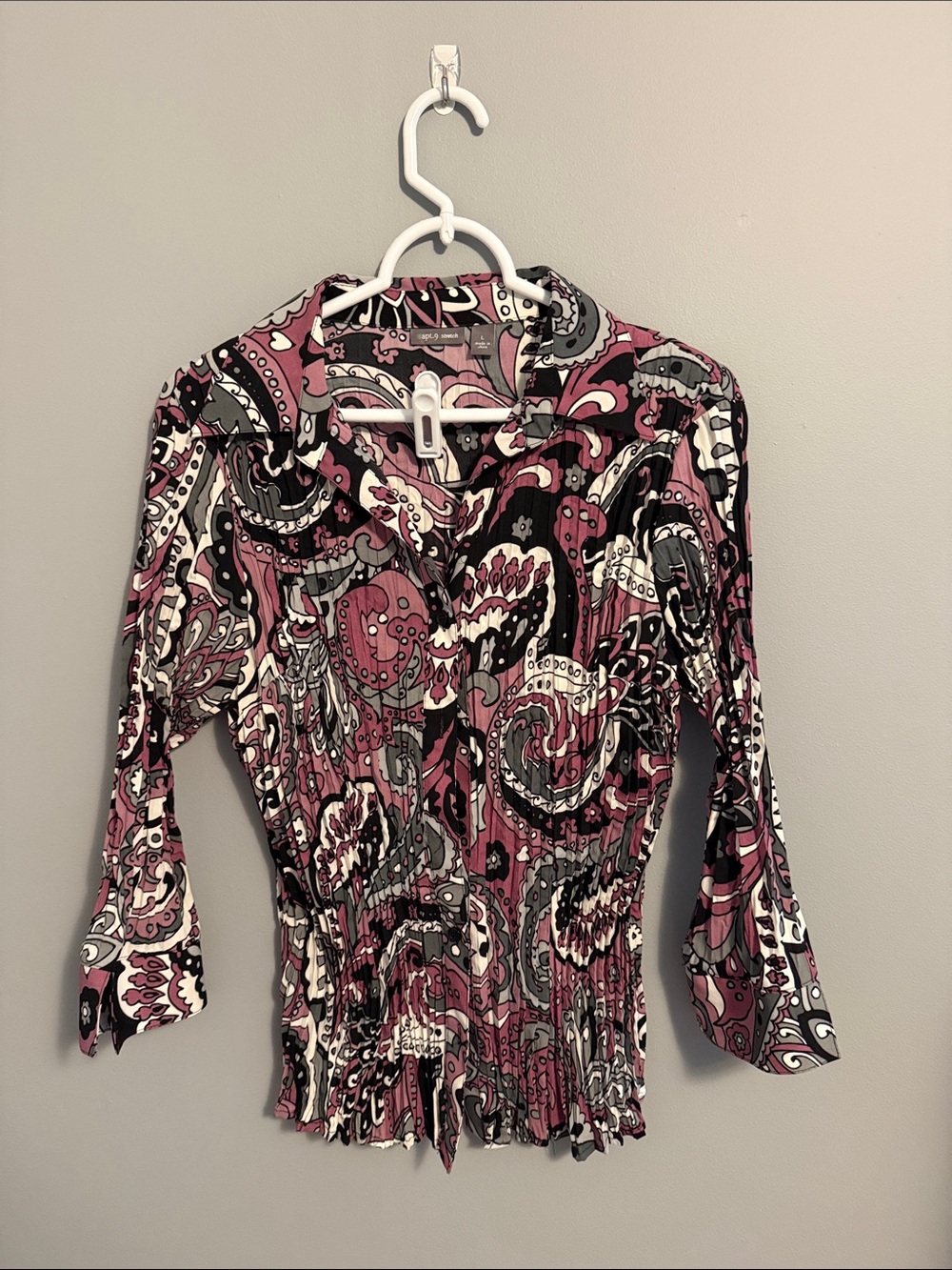 Apt. 9 Pink Black White Paisley Button-Up Blouse